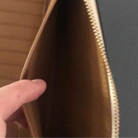 ❌SOLD❌Coach Wallet Clutch Wristlet - Picture 6 of 9